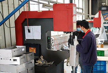 10（6）Pressure riveting machine.png